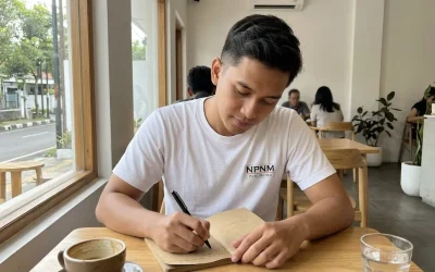 Menulis Puisi Yang Menyentuh Hati Menggunakan Perasaan Real